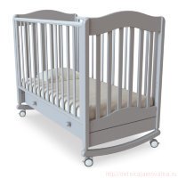 Детская кроватка для новорожденных на колесиках